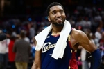 天神下凡 闪耀全场!米切尔2罚1中下半场爆砍39分平NBA历史纪录!