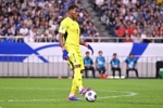 本田圭佑称赞铃木彩艳:他身体素质就像怪物一样,开大脚力度很大